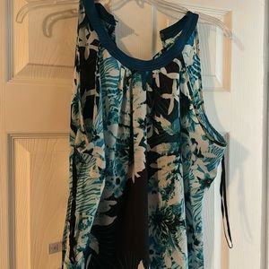 Sleeveless women’s blouse